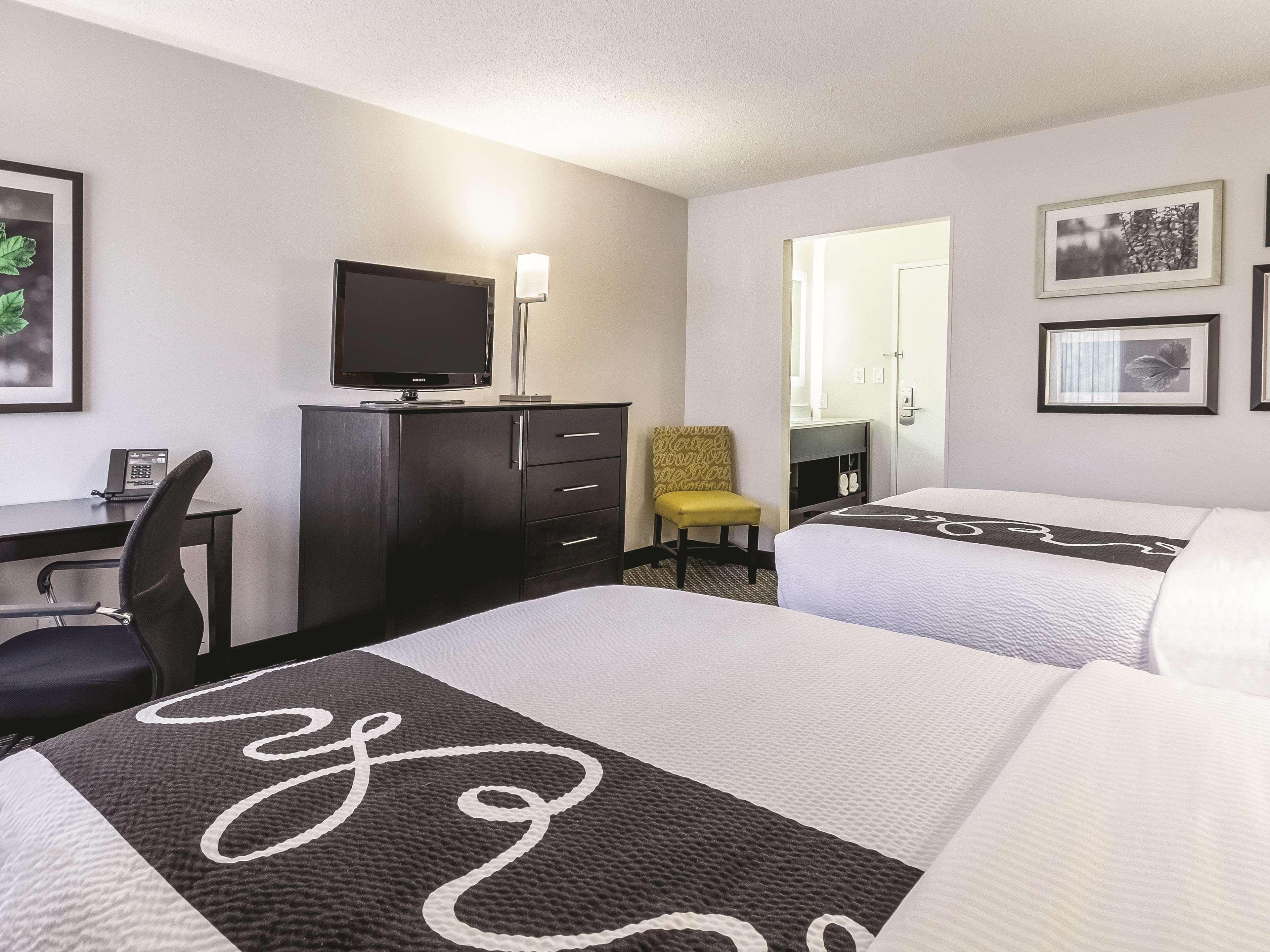 מלון La Quinta By Wyndham Cleveland - Airport North מראה חיצוני תמונה