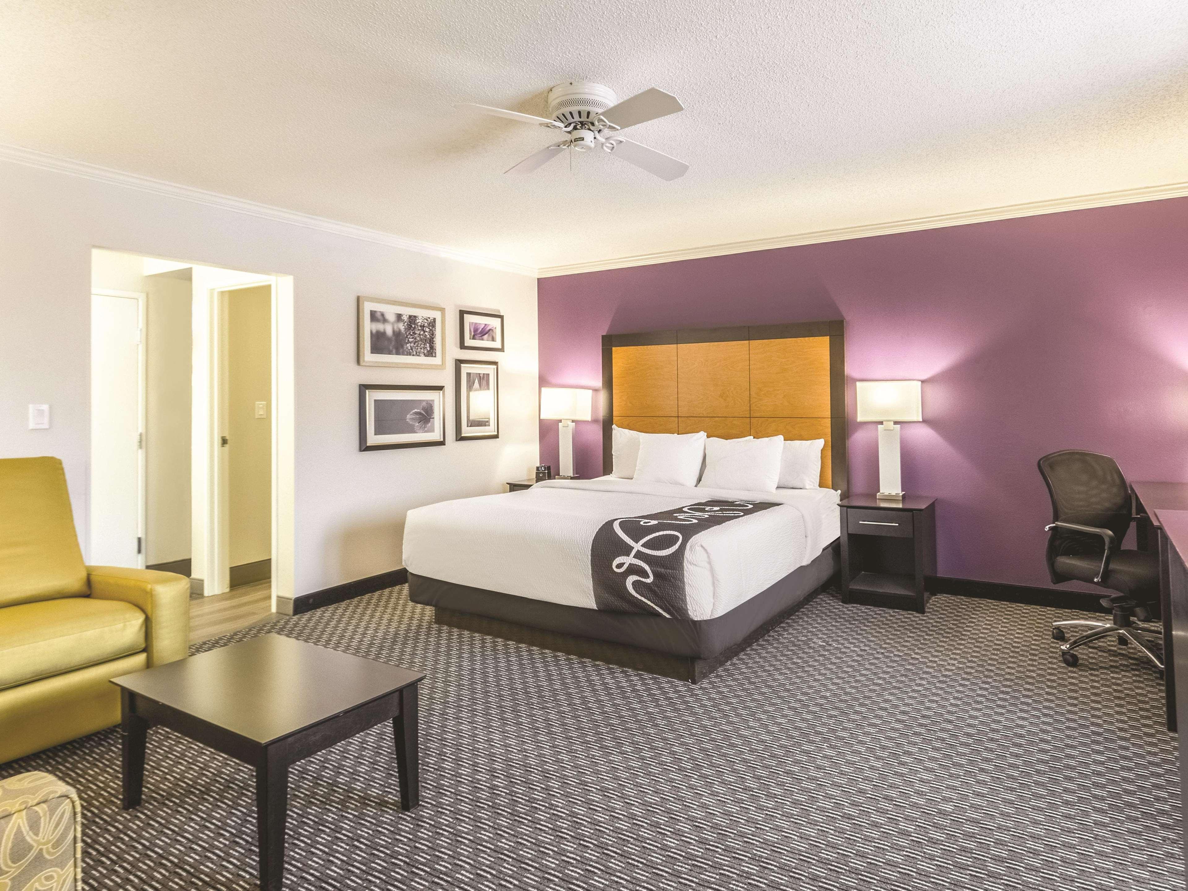 מלון La Quinta By Wyndham Cleveland - Airport North מראה חיצוני תמונה
