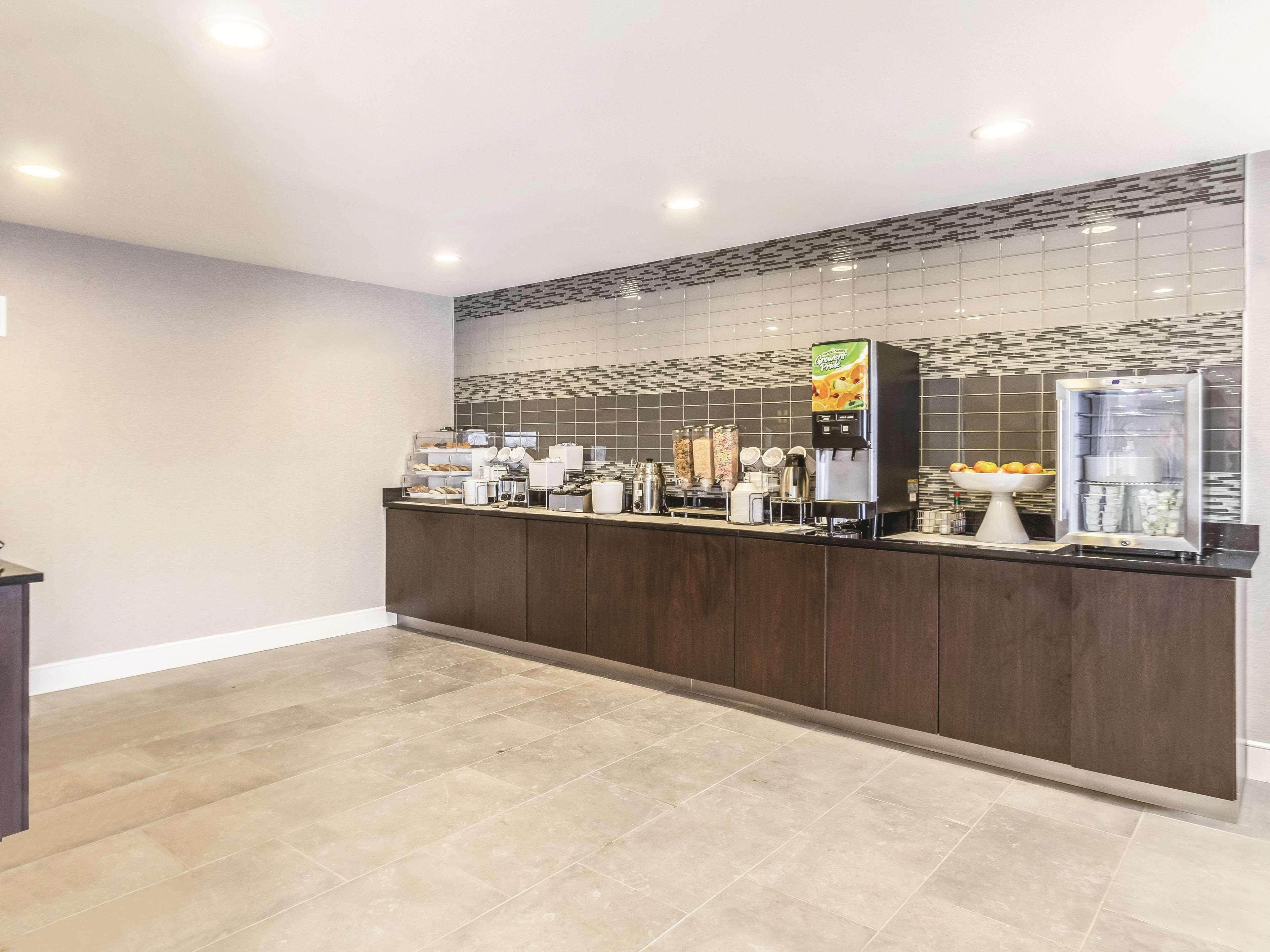 מלון La Quinta By Wyndham Cleveland - Airport North מראה חיצוני תמונה