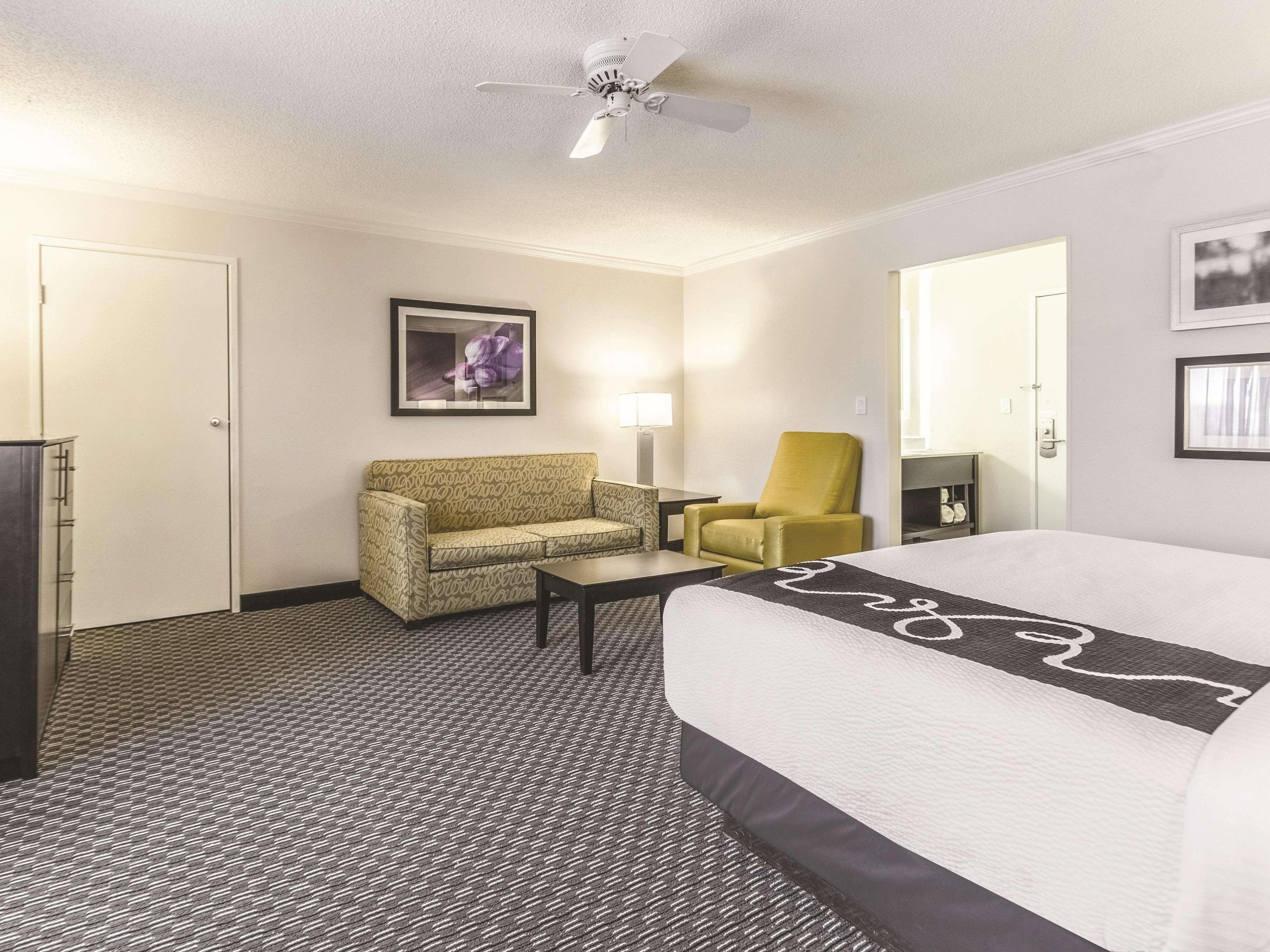 מלון La Quinta By Wyndham Cleveland - Airport North מראה חיצוני תמונה