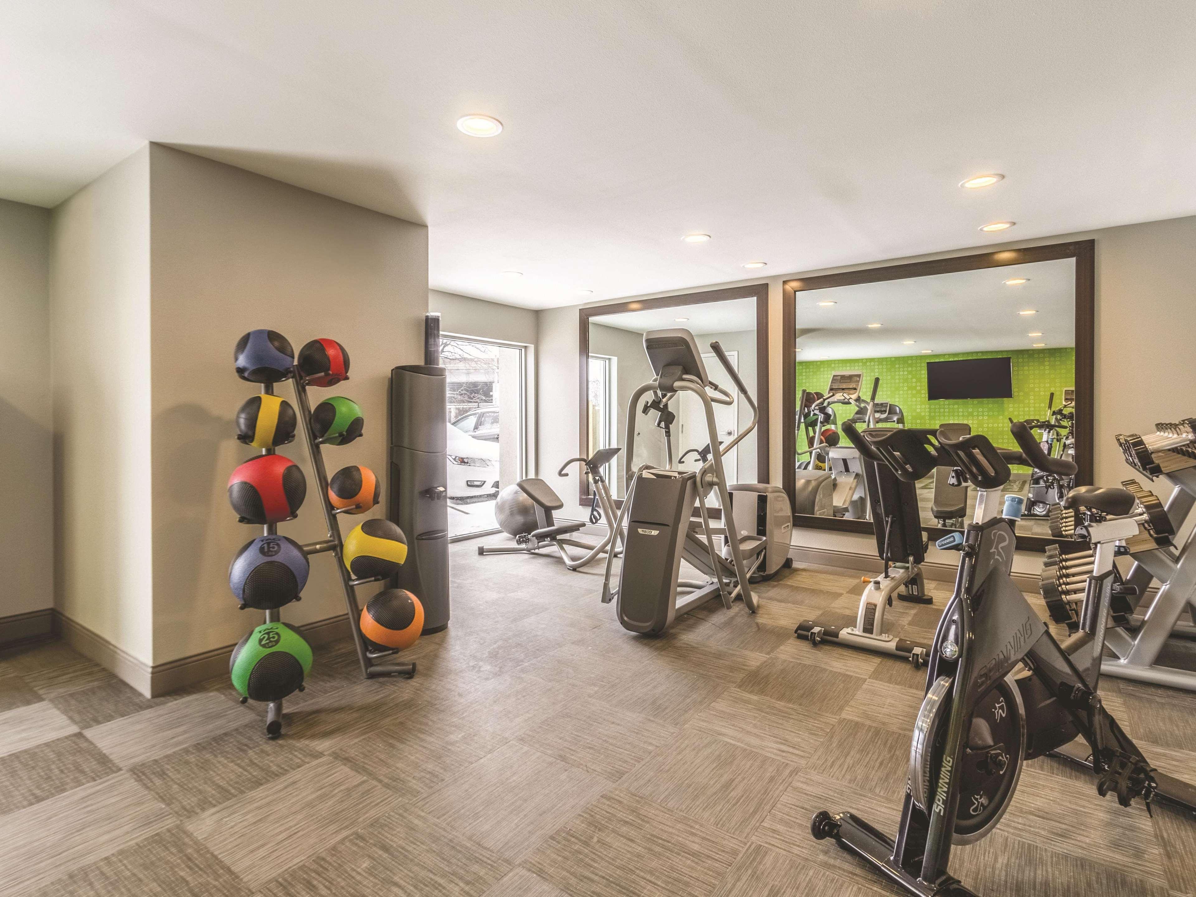 מלון La Quinta By Wyndham Cleveland - Airport North מראה חיצוני תמונה