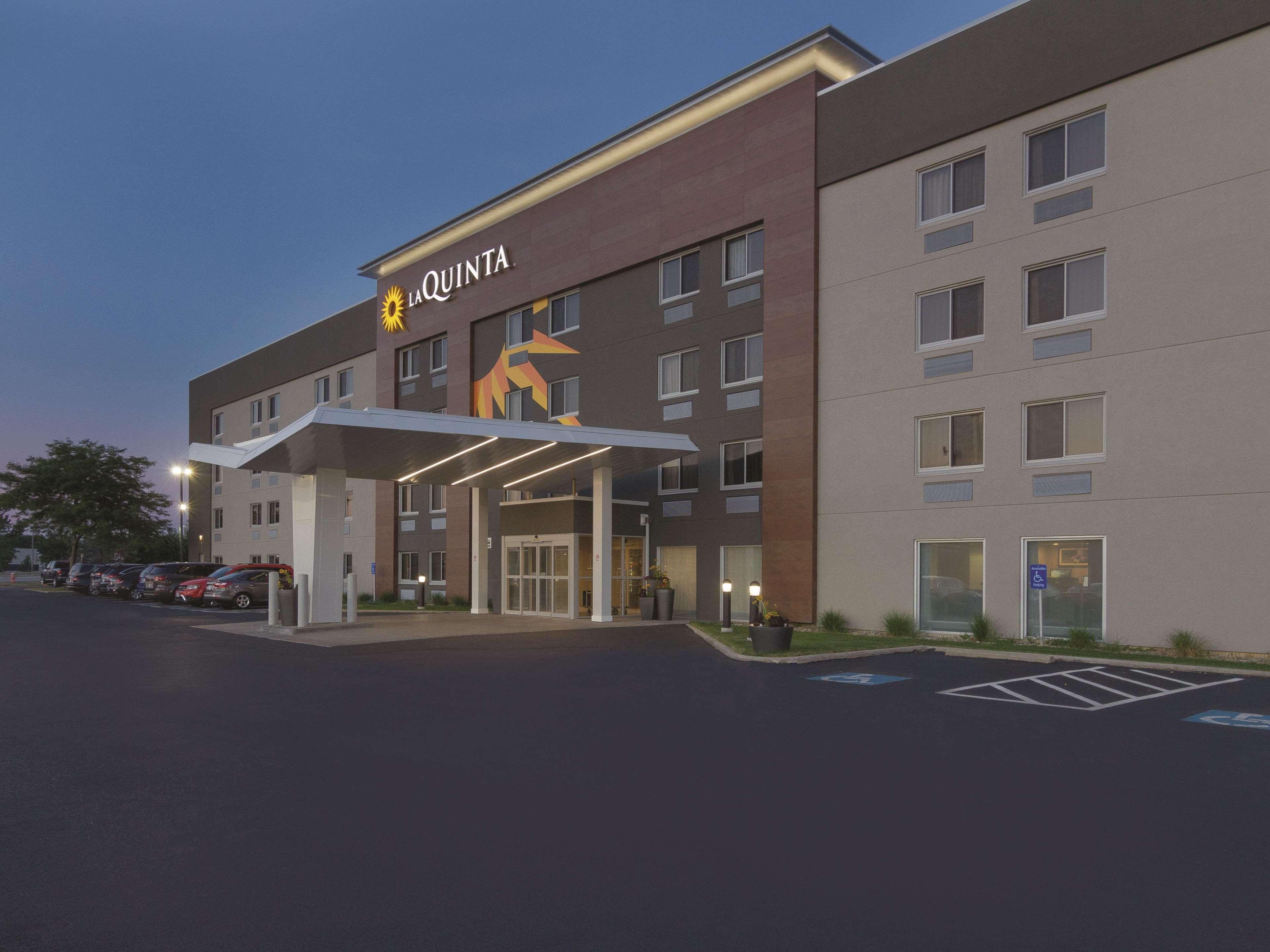 מלון La Quinta By Wyndham Cleveland - Airport North מראה חיצוני תמונה
